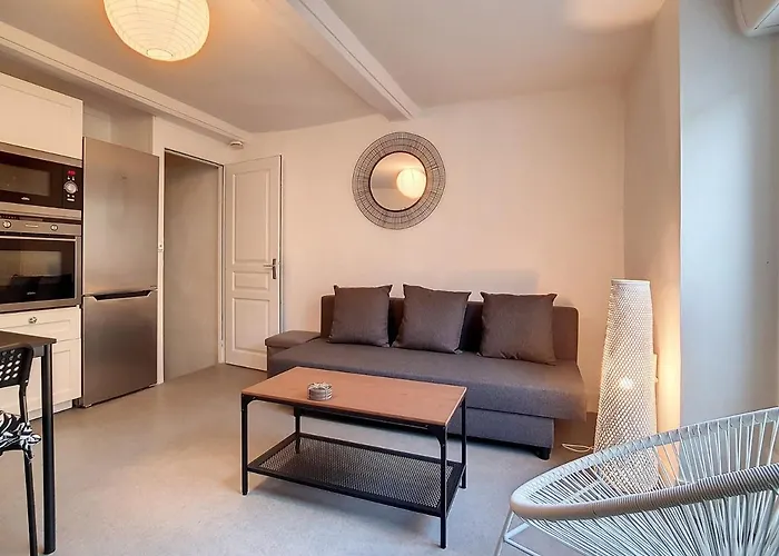 T2 Centre-ville Luc-sur-mer, A 30m Plage, Wifi, 4 Pers - Fr-1-746-13 *