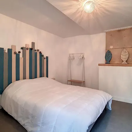 Apartment T2 Centre-ville Luc-sur-mer, A 30m Plage, Wifi, 4 Pers - Fr-1-746-13